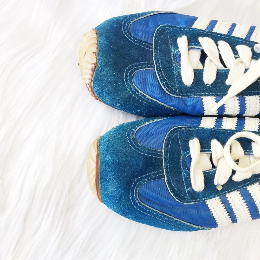 Vintage-inspired Blue White Cheetah Lace Up Sneakers Sz 5 (Runs Big) - Picture 3 of 8